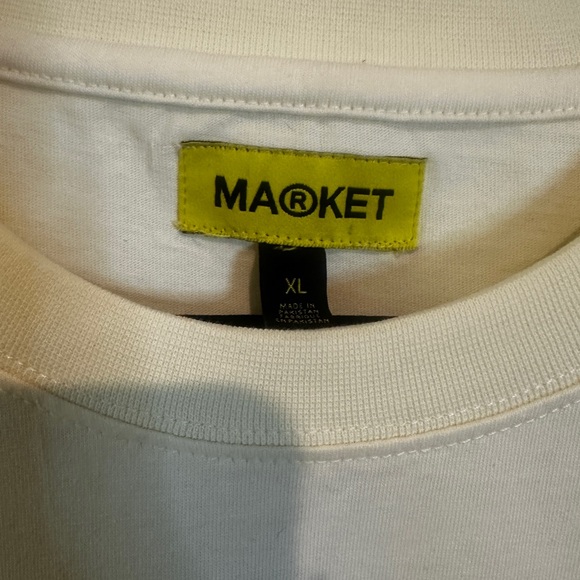 MARKET LOVE CAREFULLY TEE - Picture 2 of 7